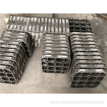 Continuous quenching furnace material tray